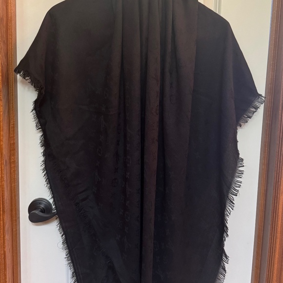 Louis Vuitton LV Vintage Black Monogram Cashmere and Wool Scarf- NWT - Picture 2 of 7